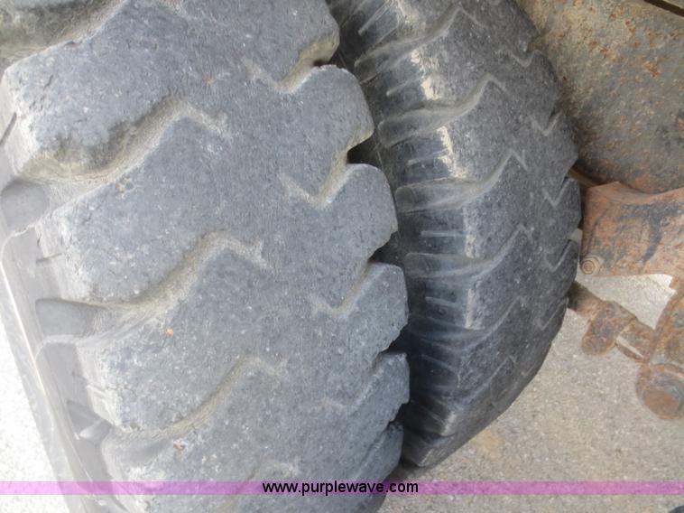 image for item I2136 1974 Chevrolet C65 grain truck