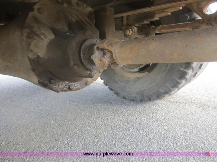 image for item I2136 1974 Chevrolet C65 grain truck