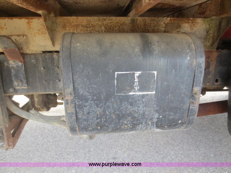 image for item I2136 1974 Chevrolet C65 grain truck