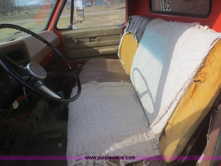 image for item I2136 1974 Chevrolet C65 grain truck