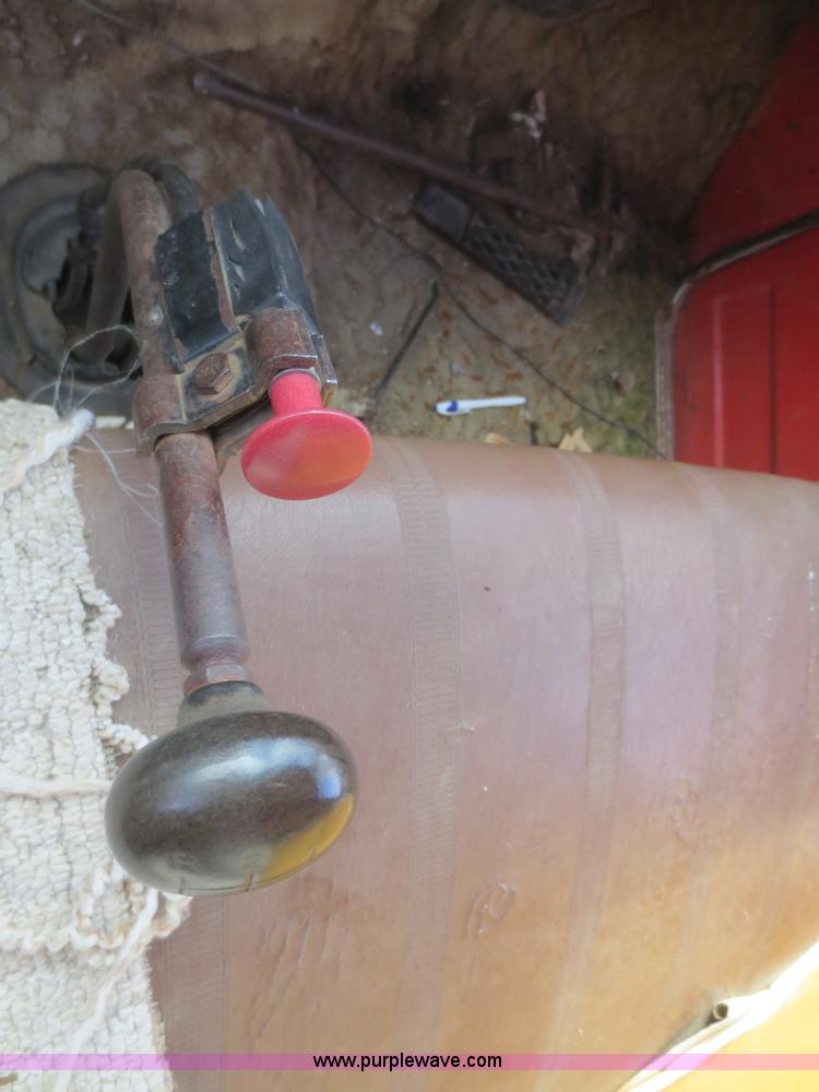 image for item I2136 1974 Chevrolet C65 grain truck