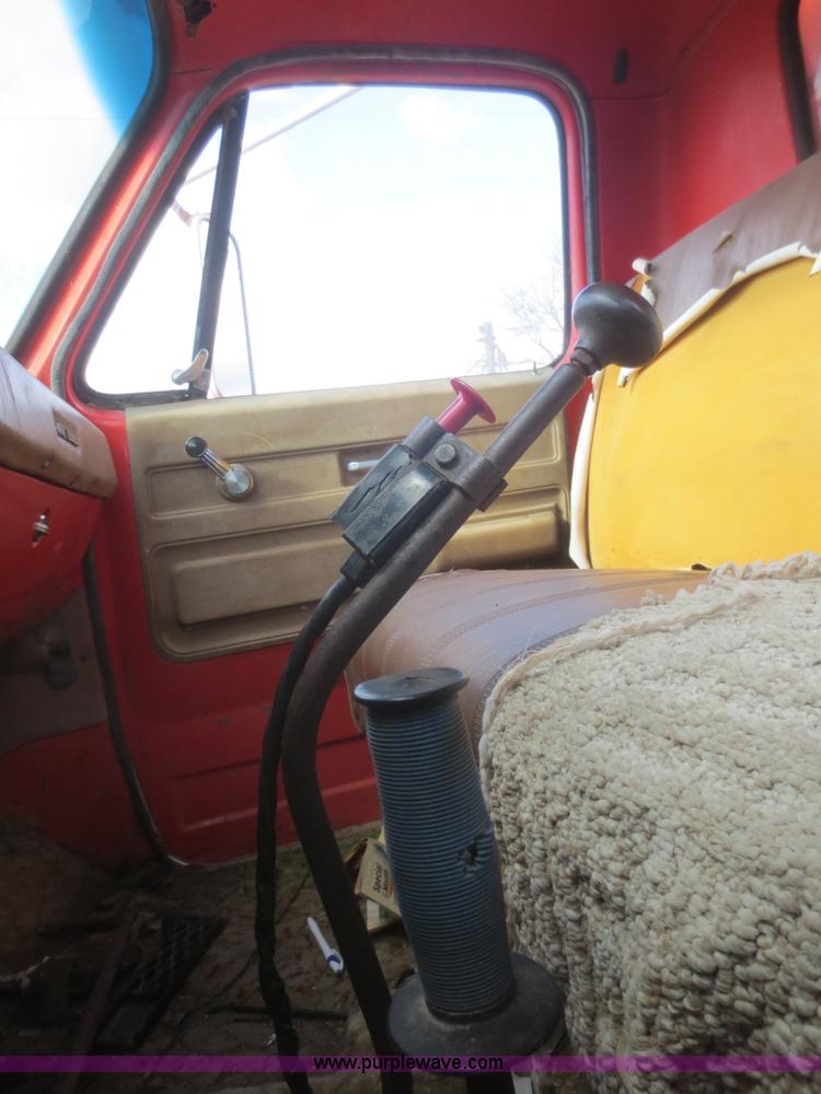 image for item I2136 1974 Chevrolet C65 grain truck