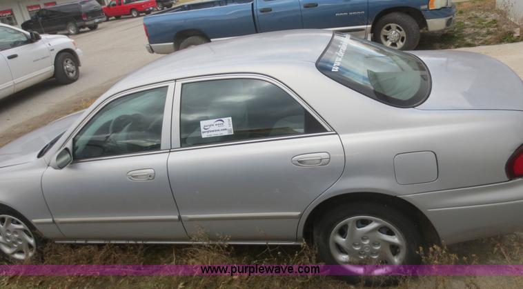 image for item I2137 2002 Mazda 626 LX