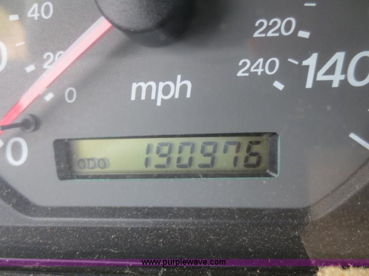 image for item I2138 2002 Mazda 626