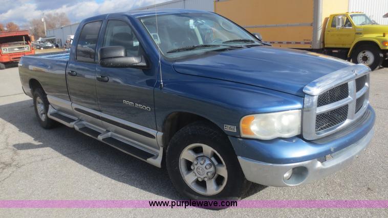 image for item I2140 2003 Dodge Ram 2500 SLT Quad Cab pickup truck