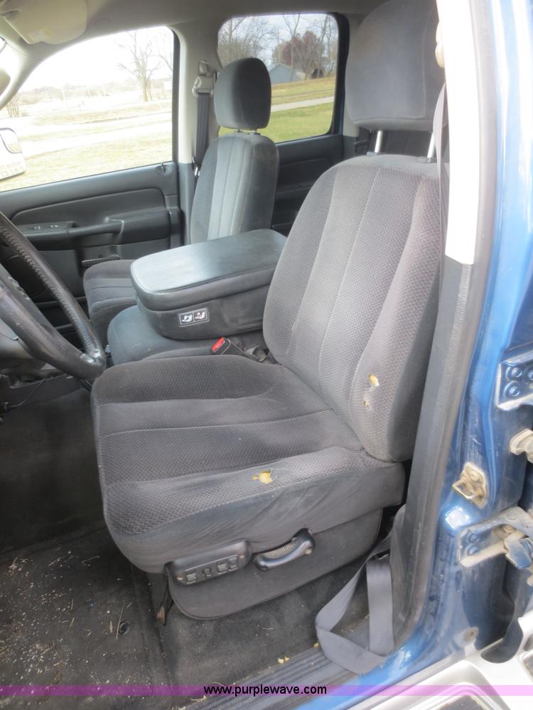 image for item I2140 2003 Dodge Ram 2500 SLT Quad Cab pickup truck