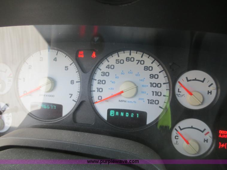 image for item I2140 2003 Dodge Ram 2500 SLT Quad Cab pickup truck