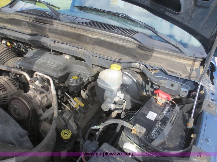 image for item I2140 2003 Dodge Ram 2500 SLT Quad Cab pickup truck