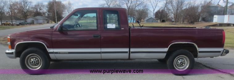 image for item I2141 1997 Chevrolet Silverado 2500 Ext. Cab pickup truck