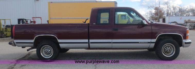 image for item I2141 1997 Chevrolet Silverado 2500 Ext. Cab pickup truck