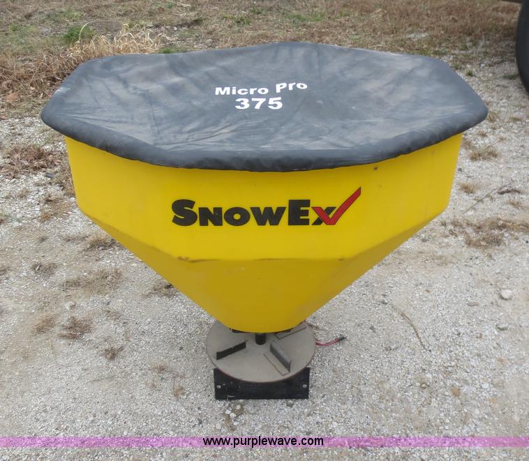 image for item I2142 Snow Ex Micro Pro 375 salt sand spreader