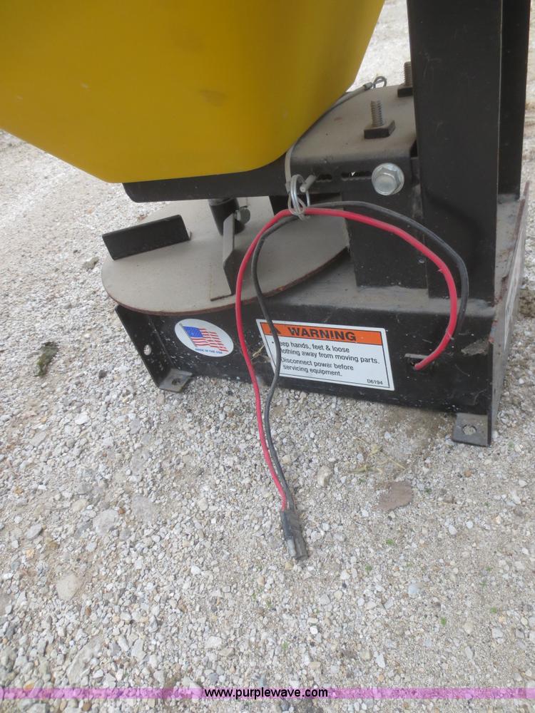 image for item I2142 Snow Ex Micro Pro 375 salt sand spreader