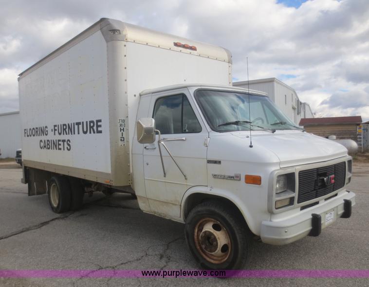 image for item I2145 1994 GMC G3500 Vandura box truck