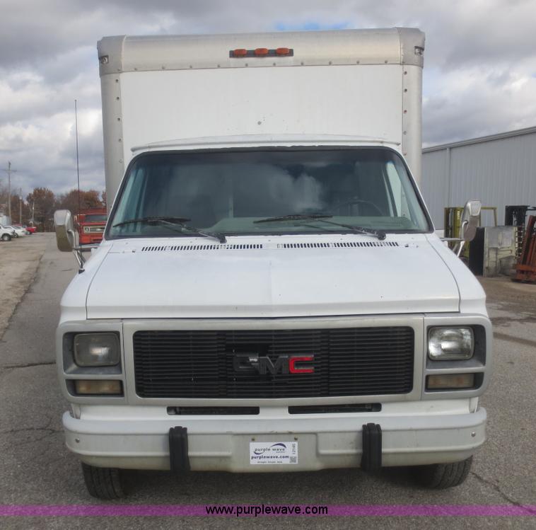 image for item I2145 1994 GMC G3500 Vandura box truck