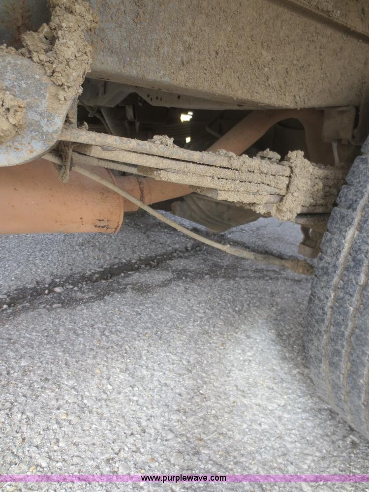 image for item I2145 1994 GMC G3500 Vandura box truck