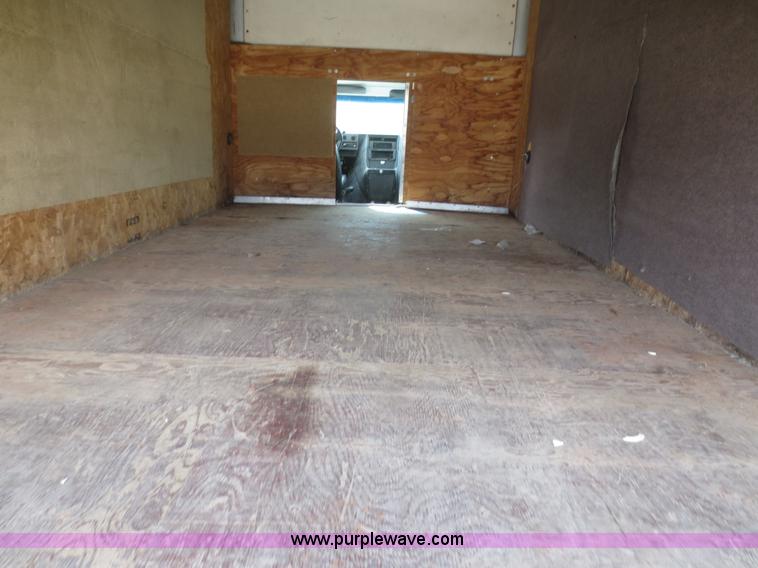 image for item I2145 1994 GMC G3500 Vandura box truck