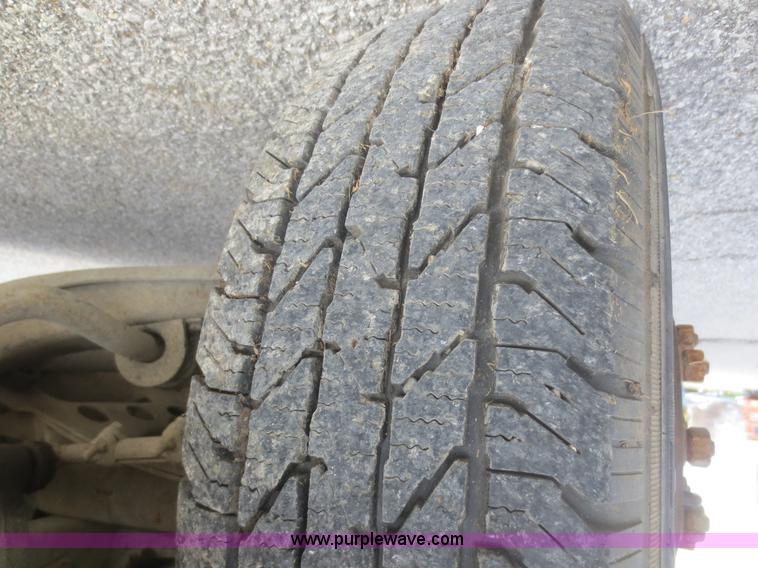 image for item I2145 1994 GMC G3500 Vandura box truck