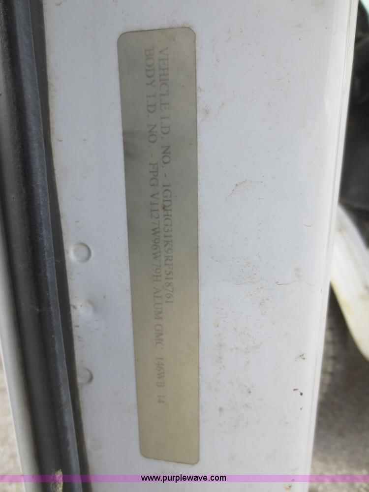 image for item I2145 1994 GMC G3500 Vandura box truck