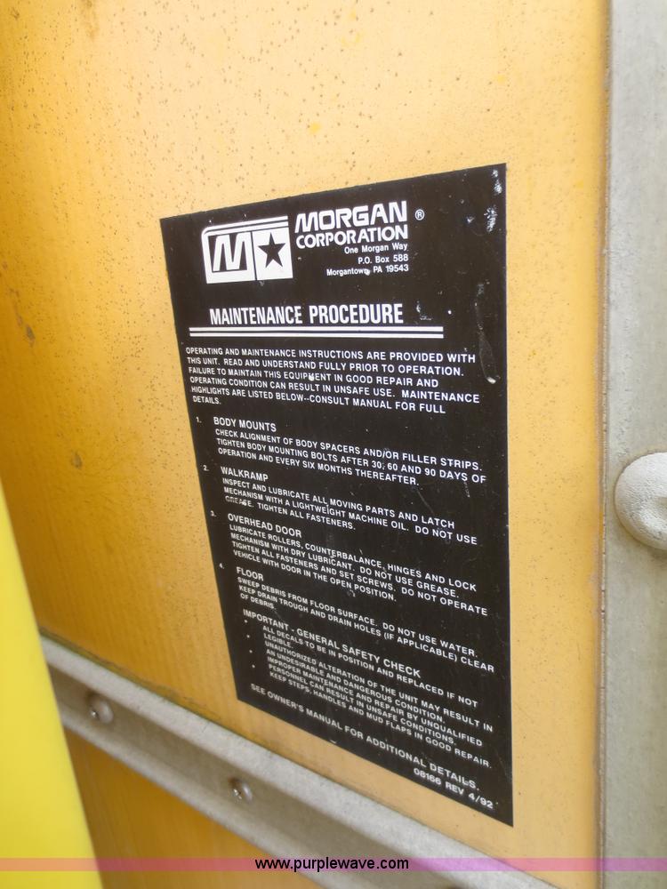 image for item I2146 1995 Ford F700 box truck