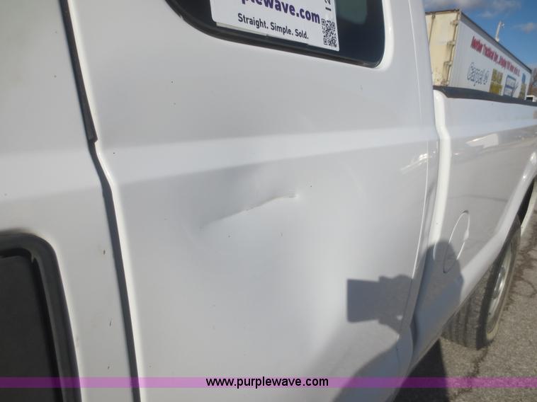 image for item I2148 2005 Ford F250 Super Duty XL SuperCab pickup truck