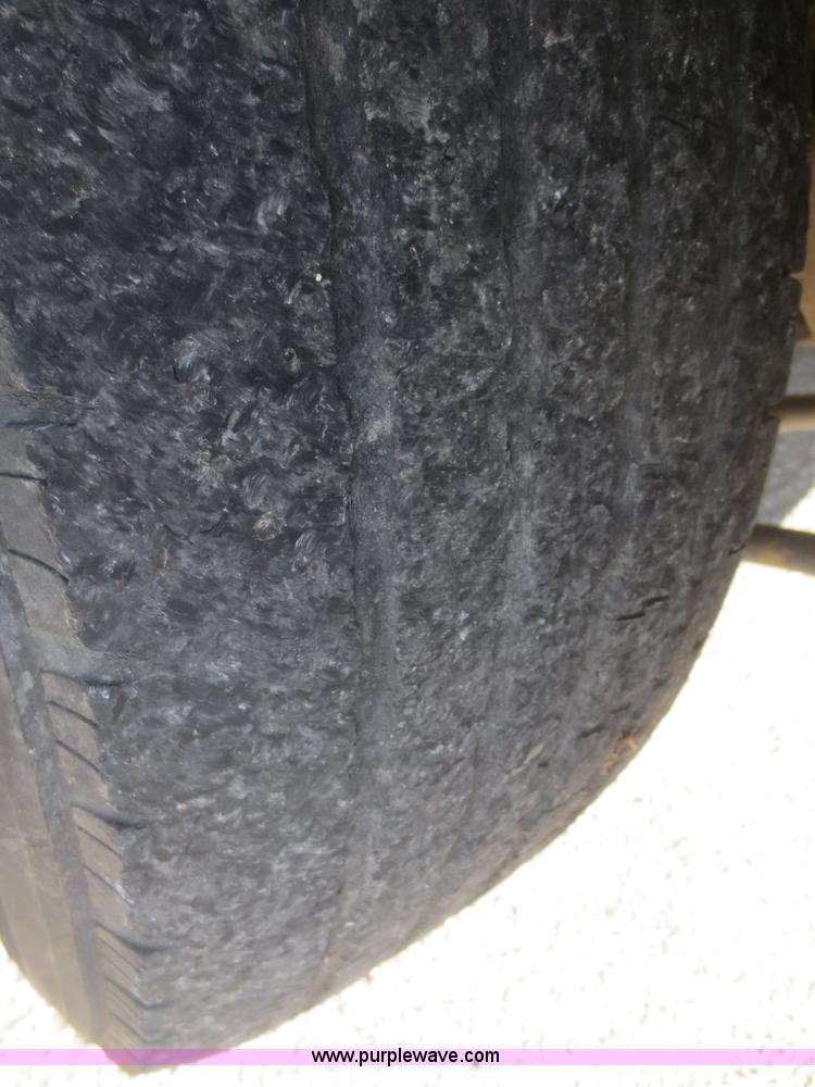 image for item I2148 2005 Ford F250 Super Duty XL SuperCab pickup truck