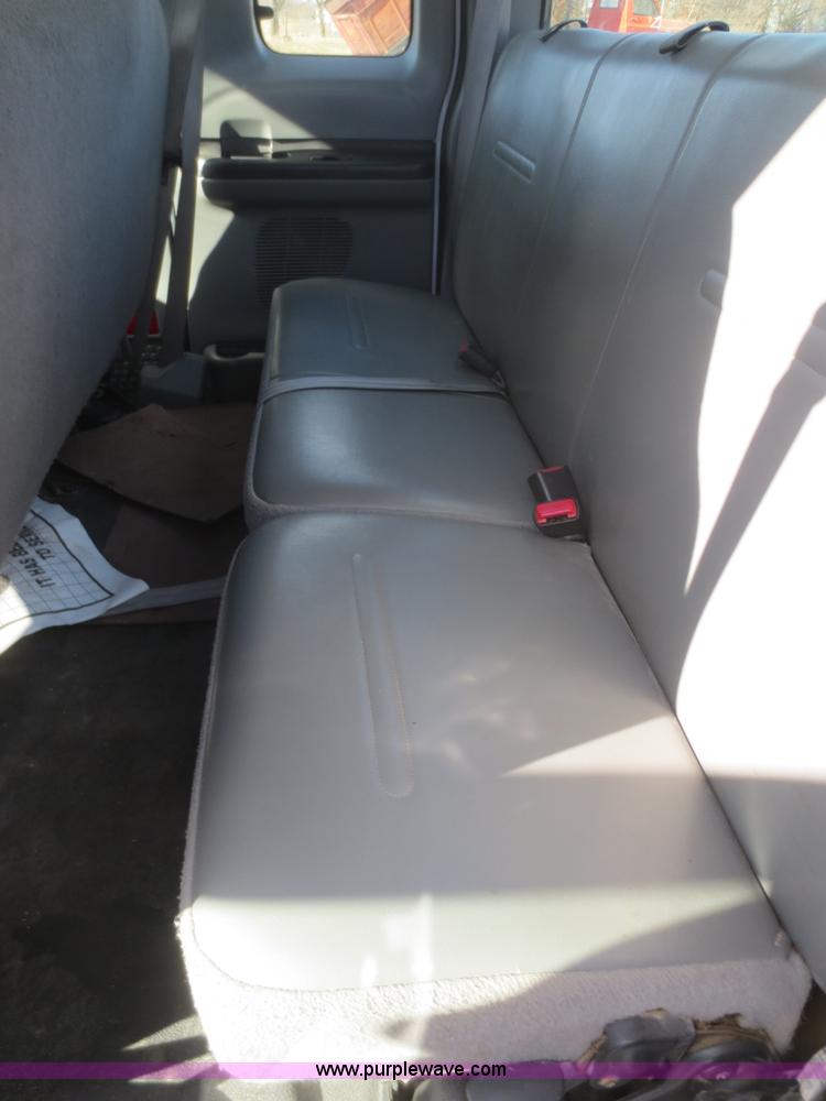 image for item I2148 2005 Ford F250 Super Duty XL SuperCab pickup truck