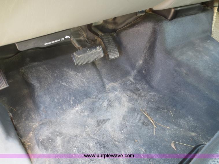 image for item I2148 2005 Ford F250 Super Duty XL SuperCab pickup truck