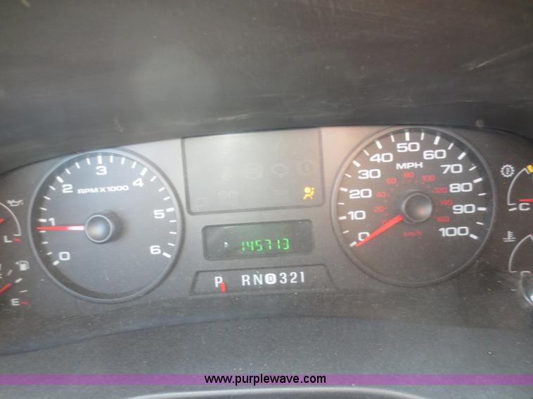 image for item I2148 2005 Ford F250 Super Duty XL SuperCab pickup truck