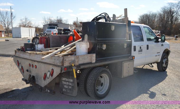 image for item I2913 2000 Ford F450 Super Duty flatbed truck