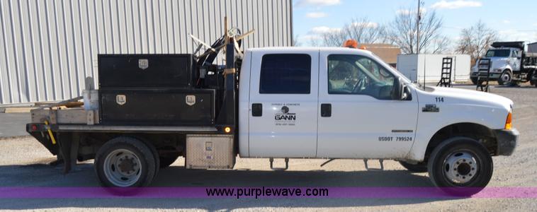 image for item I2913 2000 Ford F450 Super Duty flatbed truck