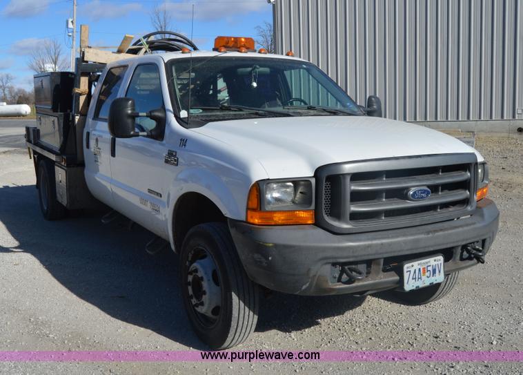 image for item I2913 2000 Ford F450 Super Duty flatbed truck