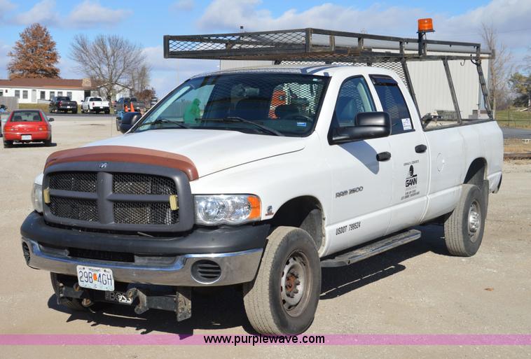 image for item I2918 2004 Dodge Ram 2500 Quad Cab pickup truck