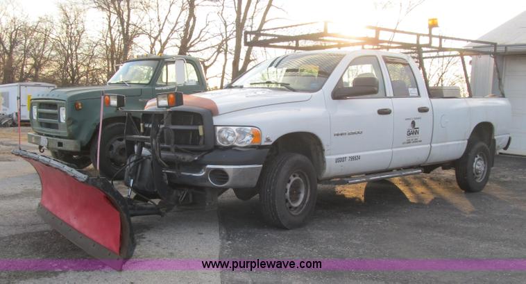 image for item I2918 2004 Dodge Ram 2500 Quad Cab pickup truck