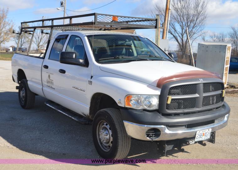 image for item I2918 2004 Dodge Ram 2500 Quad Cab pickup truck