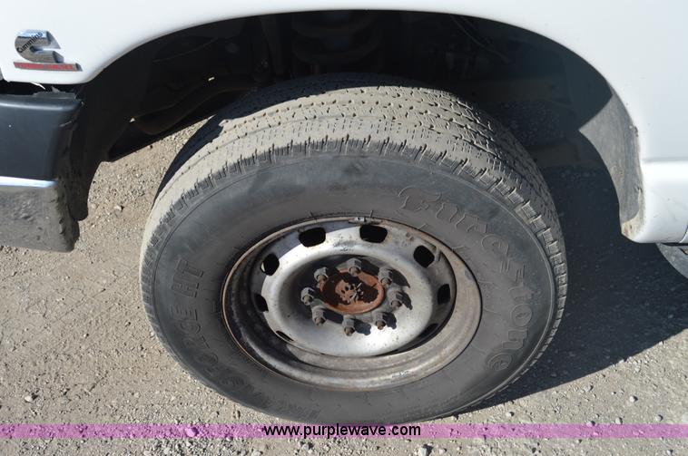 image for item I2918 2004 Dodge Ram 2500 Quad Cab pickup truck