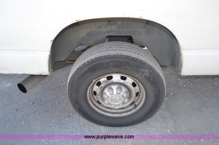 image for item I2918 2004 Dodge Ram 2500 Quad Cab pickup truck