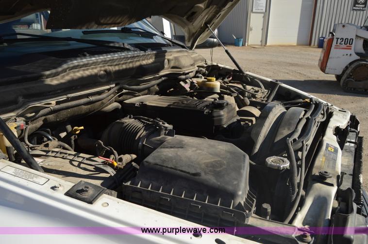 image for item I2918 2004 Dodge Ram 2500 Quad Cab pickup truck