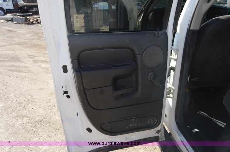 image for item I2918 2004 Dodge Ram 2500 Quad Cab pickup truck