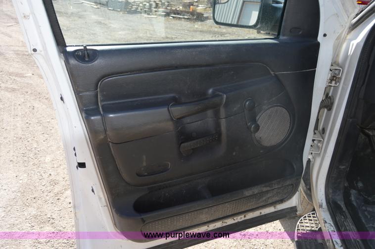 image for item I2918 2004 Dodge Ram 2500 Quad Cab pickup truck