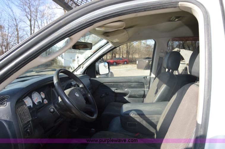 image for item I2918 2004 Dodge Ram 2500 Quad Cab pickup truck