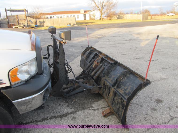 image for item I2918 2004 Dodge Ram 2500 Quad Cab pickup truck