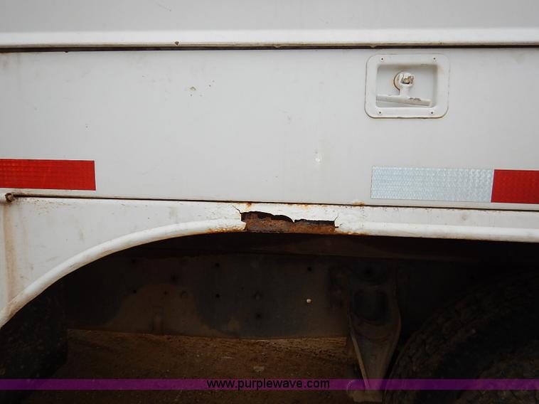 image for item I5207 1991 International 9400 Eagle fuel truck