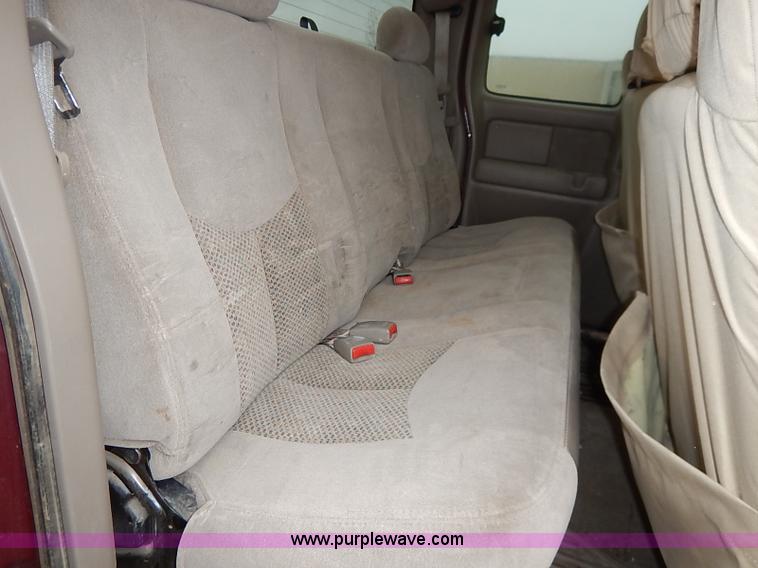 image for item I5208 2004 Chevrolet Silverado 1500 Z71 Ext. Cab pickup truck