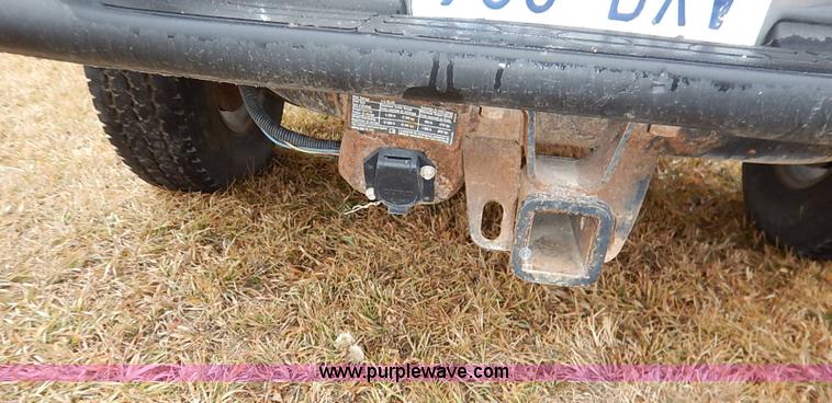 image for item I5208 2004 Chevrolet Silverado 1500 Z71 Ext. Cab pickup truck