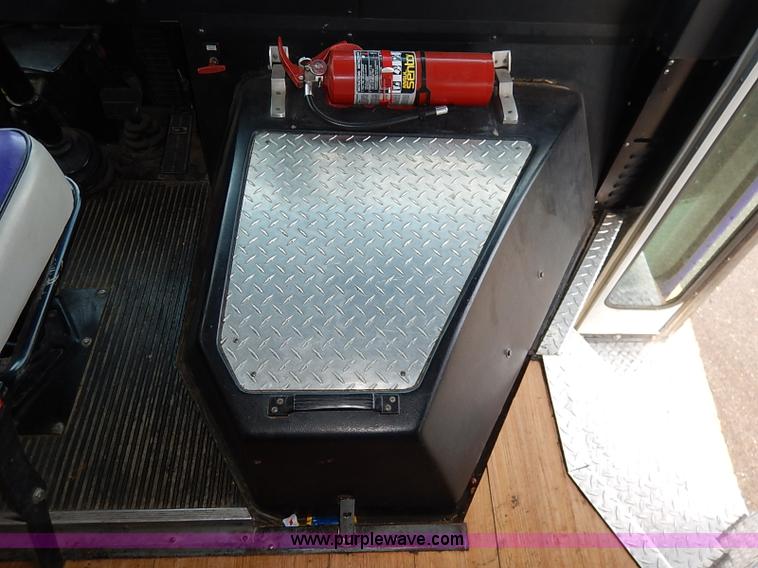 image for item I5214 1990 Blue Bird TC2000 tailgating bus