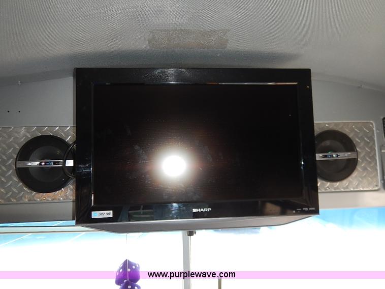 image for item I5214 1990 Blue Bird TC2000 tailgating bus