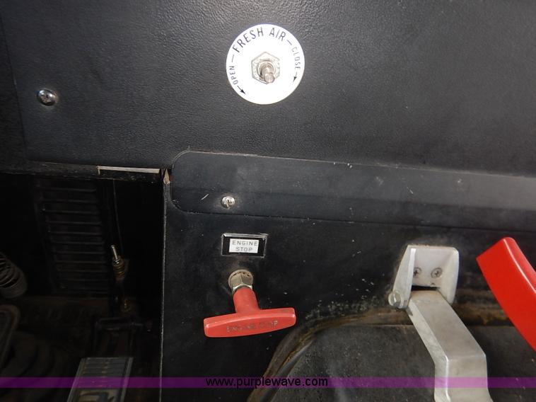 image for item I5214 1990 Blue Bird TC2000 tailgating bus