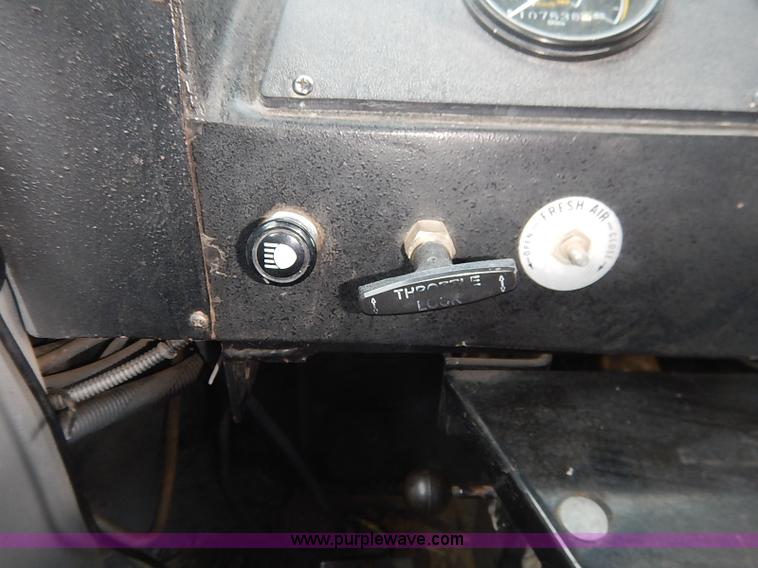 image for item I5214 1990 Blue Bird TC2000 tailgating bus