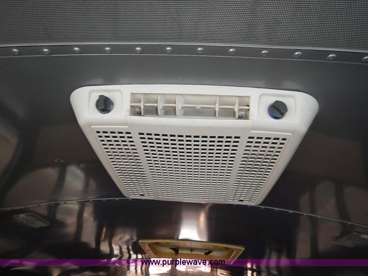 image for item I5214 1990 Blue Bird TC2000 tailgating bus