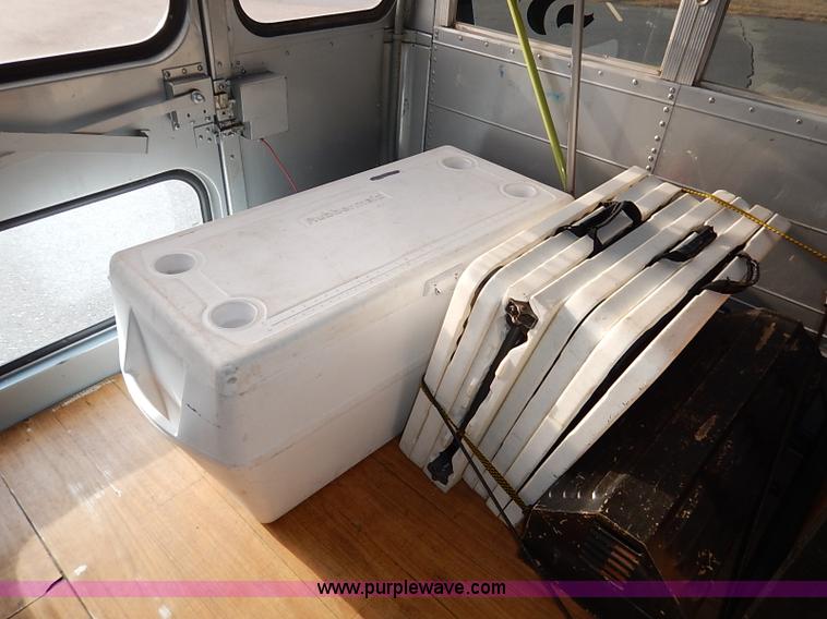 image for item I5214 1990 Blue Bird TC2000 tailgating bus